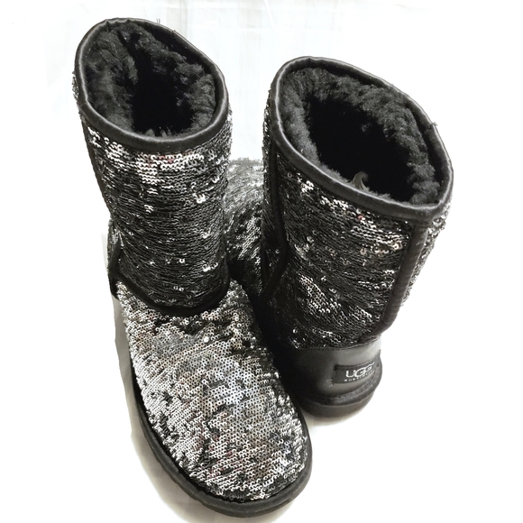 UGG Sequin Sparkling Black Silver Classic Short Boots Sz 9 - Picture 3 of 9